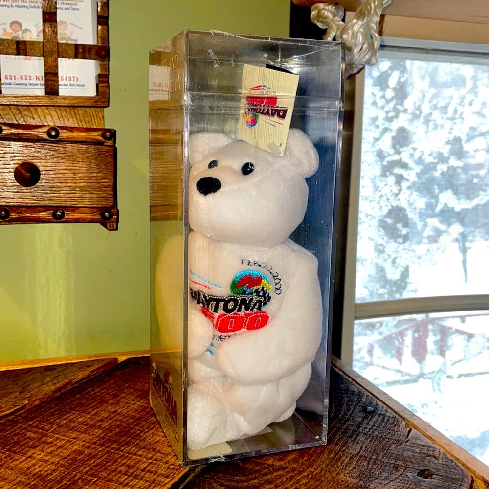 Daytona International Speedway 2000 Beanie white bear